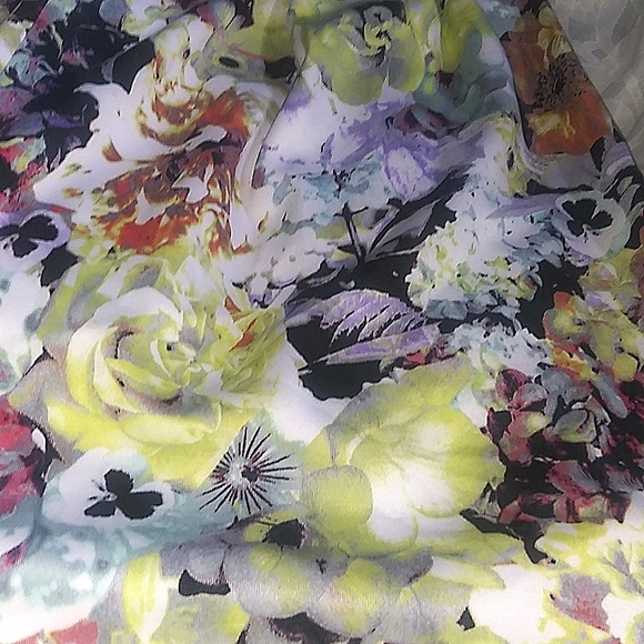 Tahari Floral fully lined lightweight pleated swing dress - Picture 7 of 10